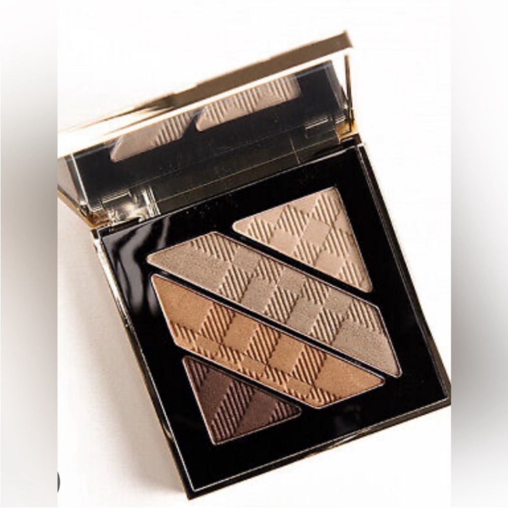 Burberry Gold Quad Set Palette Compact Eyeshadow Plus Velvet Pouch and Brushes